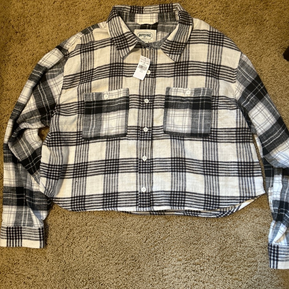 Women’s American eagle crop flannel shirt Large